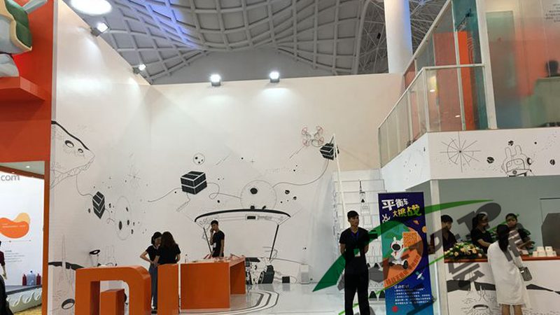 logo设计材质分类解析：如何选择最适合的展示效果